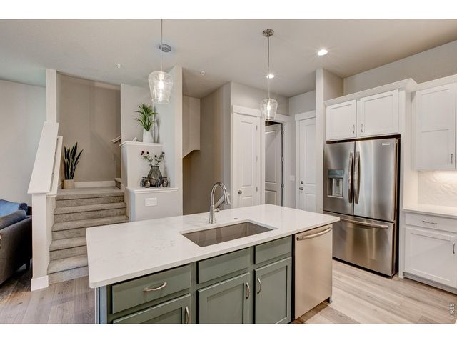 158 High Point Dr, Longmont, CO 80504