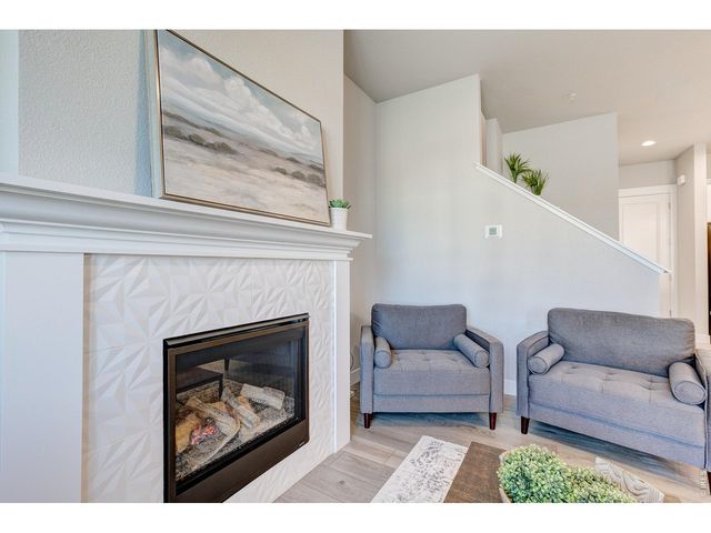 158 High Point Dr, Longmont, CO 80504