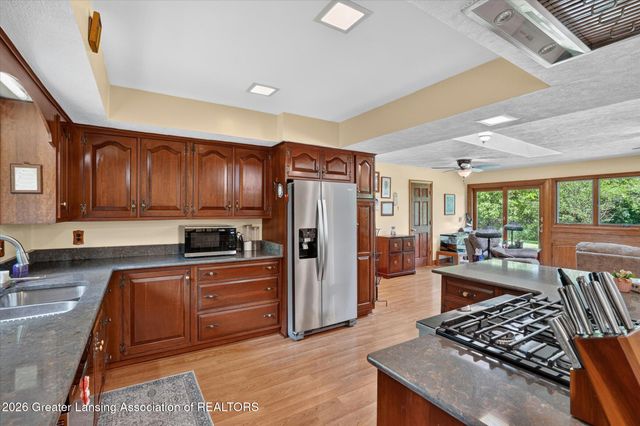 11406 E Wilbur Highway, Eaton Rapids, MI 48827