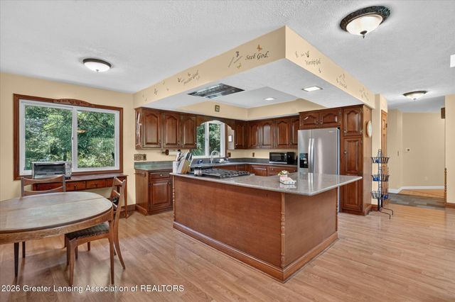 11406 E Wilbur Highway, Eaton Rapids, MI 48827