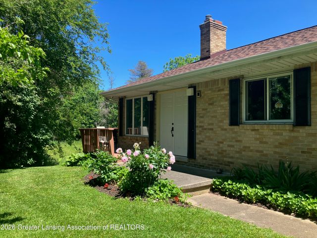11406 E Wilbur Highway, Eaton Rapids, MI 48827