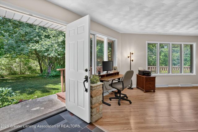 11406 E Wilbur Highway, Eaton Rapids, MI 48827