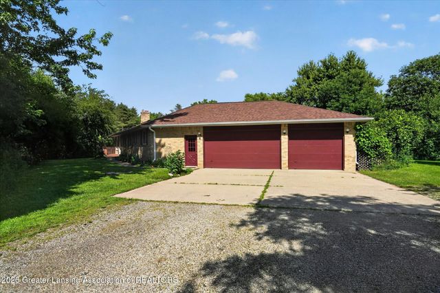 11406 E Wilbur Highway, Eaton Rapids, MI 48827