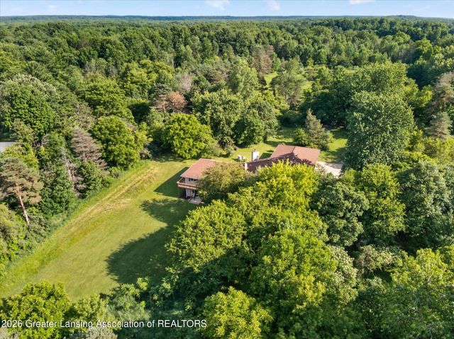 11406 E Wilbur Highway, Eaton Rapids, MI 48827