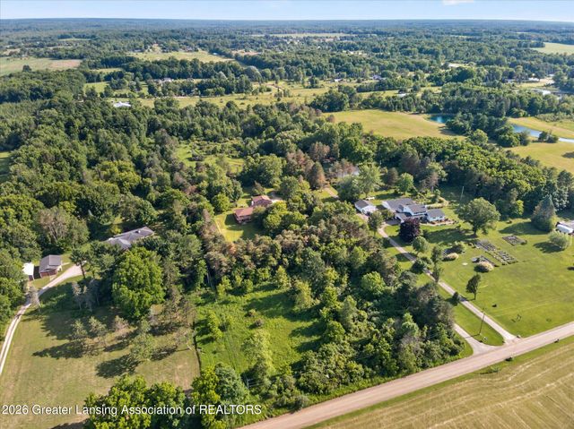 11406 E Wilbur Highway, Eaton Rapids, MI 48827