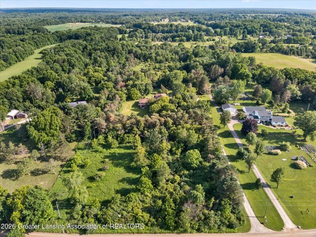 11406 E Wilbur Highway, Eaton Rapids, MI 48827