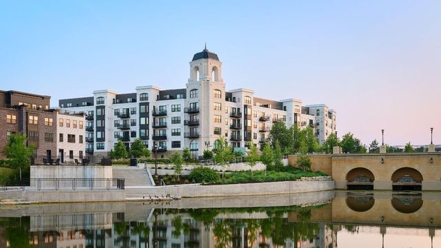 878 Mississippi River Boulevard S, Saint Paul, MN 55116