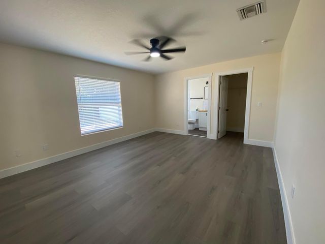 176 SW 5th Court, Deerfield Beach, FL 33441