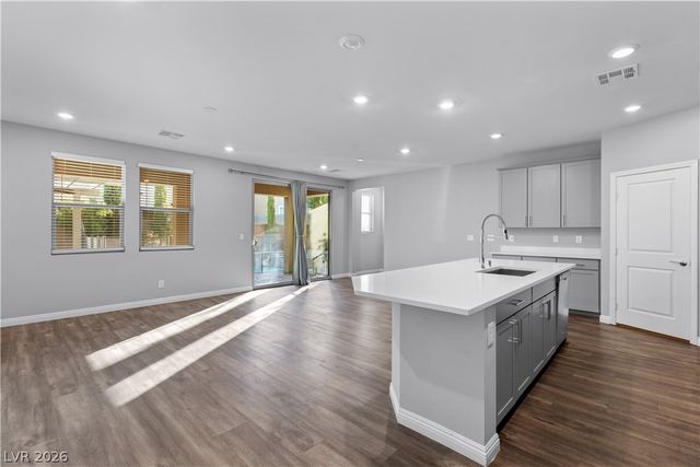 909 Riverlawn Place, Las Vegas, NV 89138