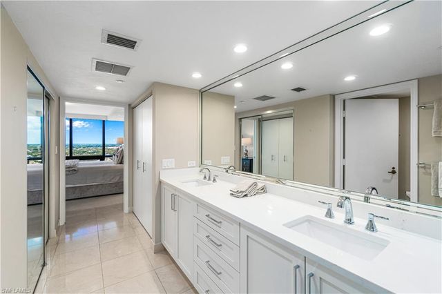 4751 Gulf Shore BLVD N PH-03, Naples, FL 34103