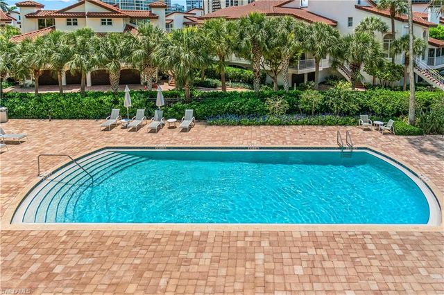 4751 Gulf Shore BLVD N PH-03, Naples, FL 34103