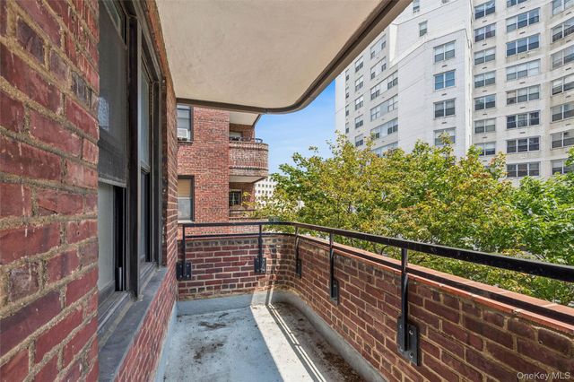 123-35 82nd Road 5U, Kew Gardens, NY 11415