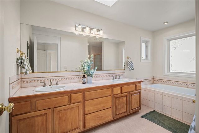 5915 S Dearborn Rd, Spokane, WA 99223