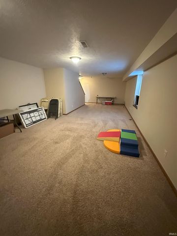 26092 State Line Road, Elkhart, IN 46514