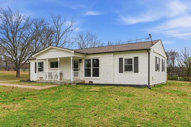 919 Sun Valley Dr, Madison, TN 37115