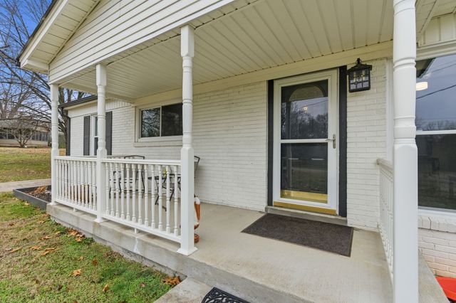 919 Sun Valley Dr, Madison, TN 37115