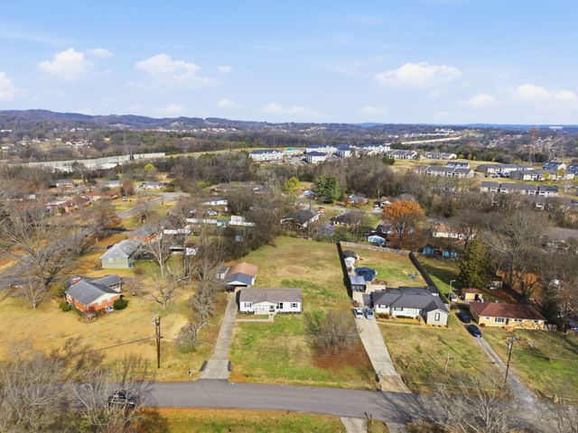 919 Sun Valley Dr, Madison, TN 37115