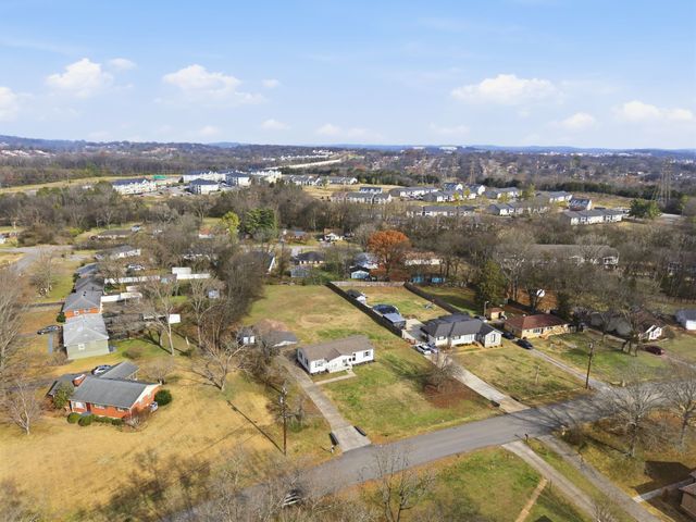 919 Sun Valley Dr, Madison, TN 37115