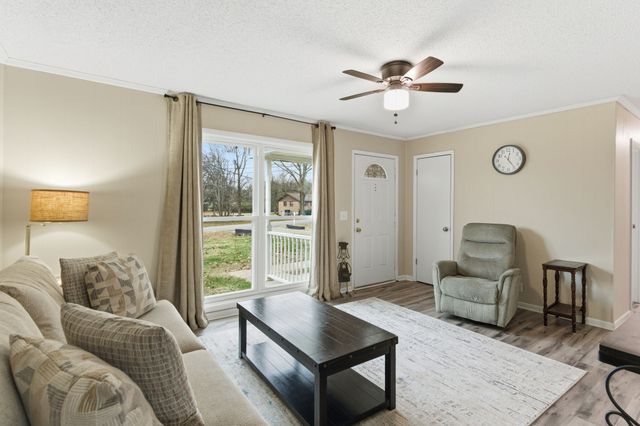 919 Sun Valley Dr, Madison, TN 37115