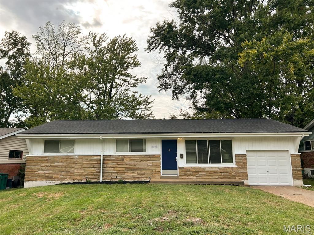 9839 Lawnview Drive, Moline Acres, MO 63136
