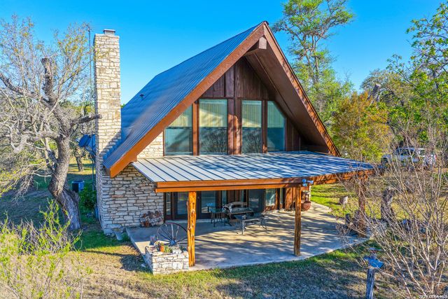 348 ROCKY ROAD, Pipe Creek, TX 78063