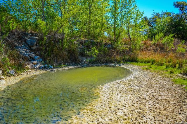348 ROCKY ROAD, Pipe Creek, TX 78063