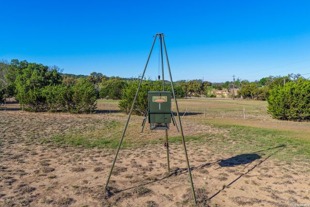 348 ROCKY ROAD, Pipe Creek, TX 78063