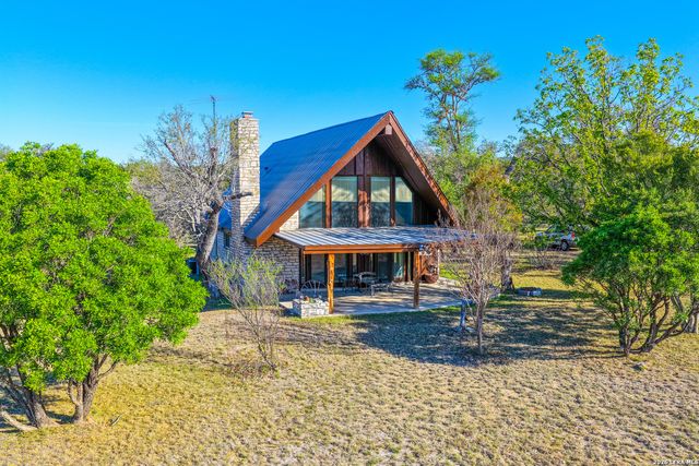 348 ROCKY ROAD, Pipe Creek, TX 78063