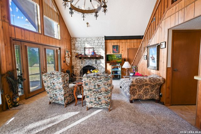 348 ROCKY ROAD, Pipe Creek, TX 78063