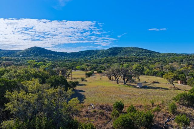 348 ROCKY ROAD, Pipe Creek, TX 78063