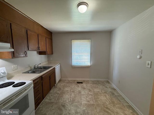 130 JANNEY CT, Fredericksburg, VA 22408