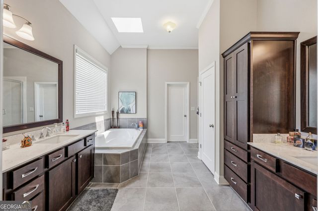 6325 Cedar Springs Lane, Hoschton, GA 30548