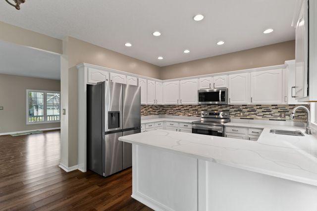 8304 Talbot Place, Johnston, IA 50131