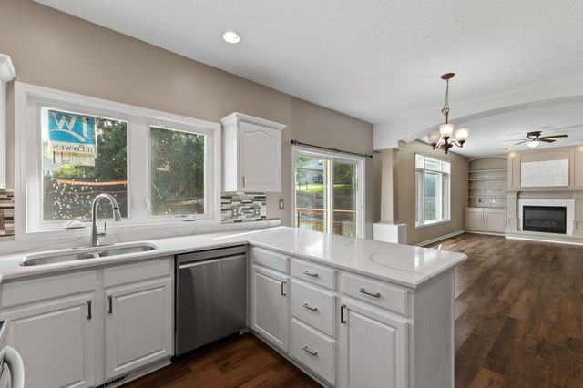 8304 Talbot Place, Johnston, IA 50131