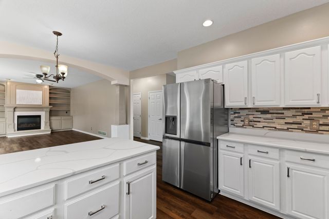 8304 Talbot Place, Johnston, IA 50131