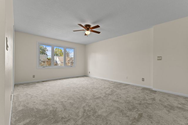 8304 Talbot Place, Johnston, IA 50131