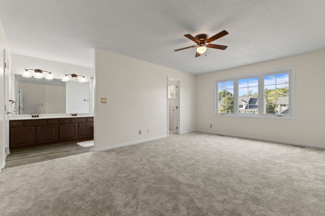 8304 Talbot Place, Johnston, IA 50131