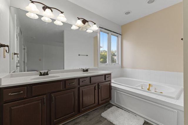 8304 Talbot Place, Johnston, IA 50131