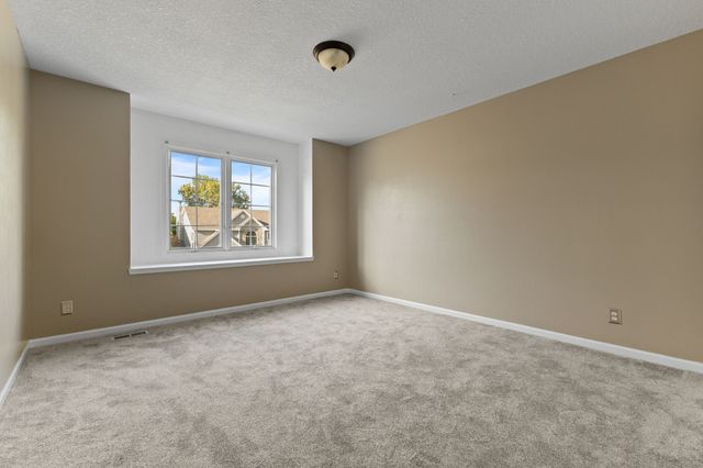 8304 Talbot Place, Johnston, IA 50131