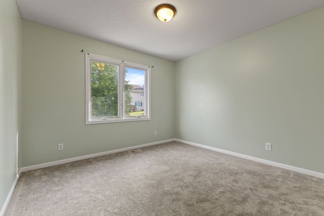 8304 Talbot Place, Johnston, IA 50131