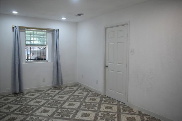 5922 Lavender Street, Houston, TX 77026
