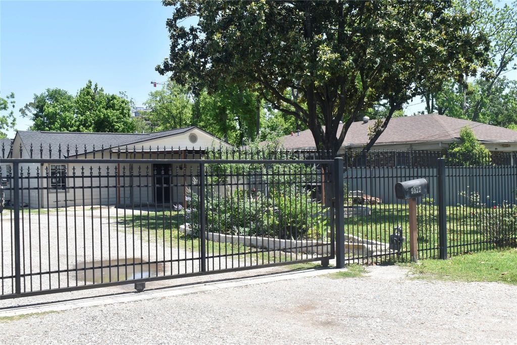 5922 Lavender Street, Houston, TX 77026