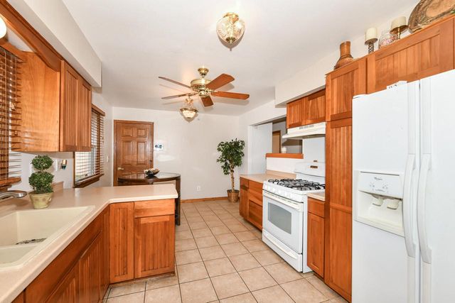 8069 N 105th STREET, Milwaukee, WI 53224