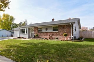 8069 N 105th STREET, Milwaukee, WI 53224