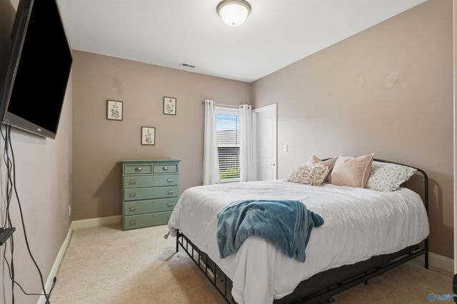 7602 Graydon Street NW, Huntsville, AL 35806
