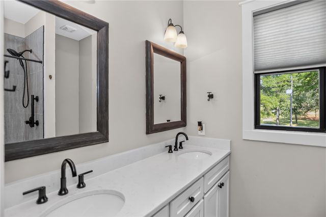216 Bunker Lane, Westminster, SC 29693