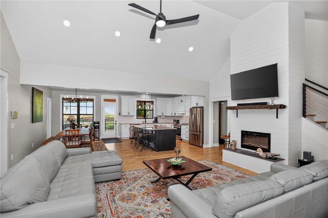 216 Bunker Lane, Westminster, SC 29693