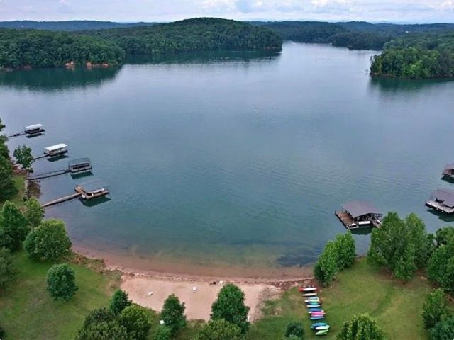 216 Bunker Lane, Westminster, SC 29693
