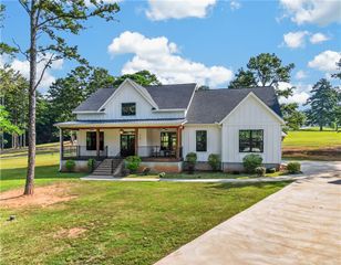 216 Bunker Lane, Westminster, SC 29693