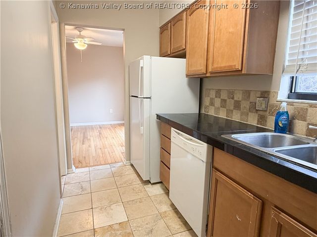 12 Briar Hill Road, Charleston, WV 25314